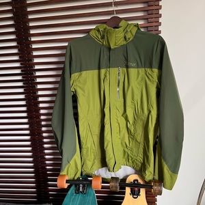 Marmot green rain shell jacket with hood. Size M mens.